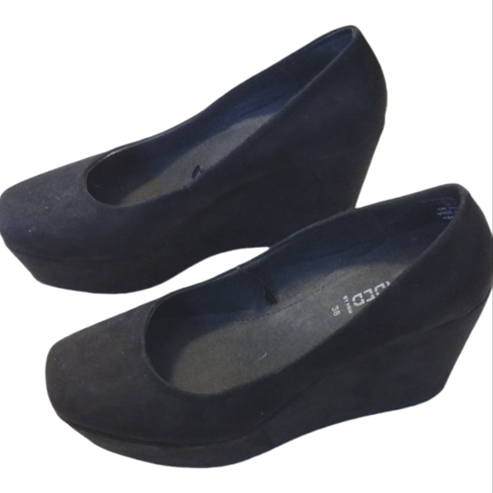 7.5 = 38 Black crushed velvet 4" wedge slip-ons women's shoes square toe NWOT